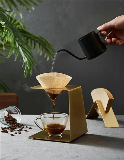 Panduan Kopi: Seni Filter Kopi yang Abadi: Mengungkap Esensi Biji Melalui Kesederhanaan